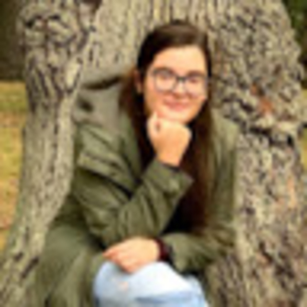 Meet your Posher, Abigail